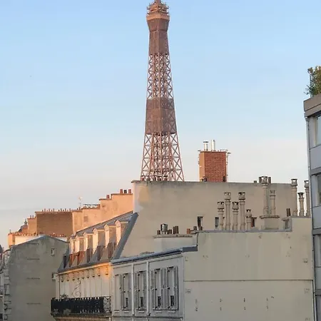 Splendid Near The Eiffel Tower *